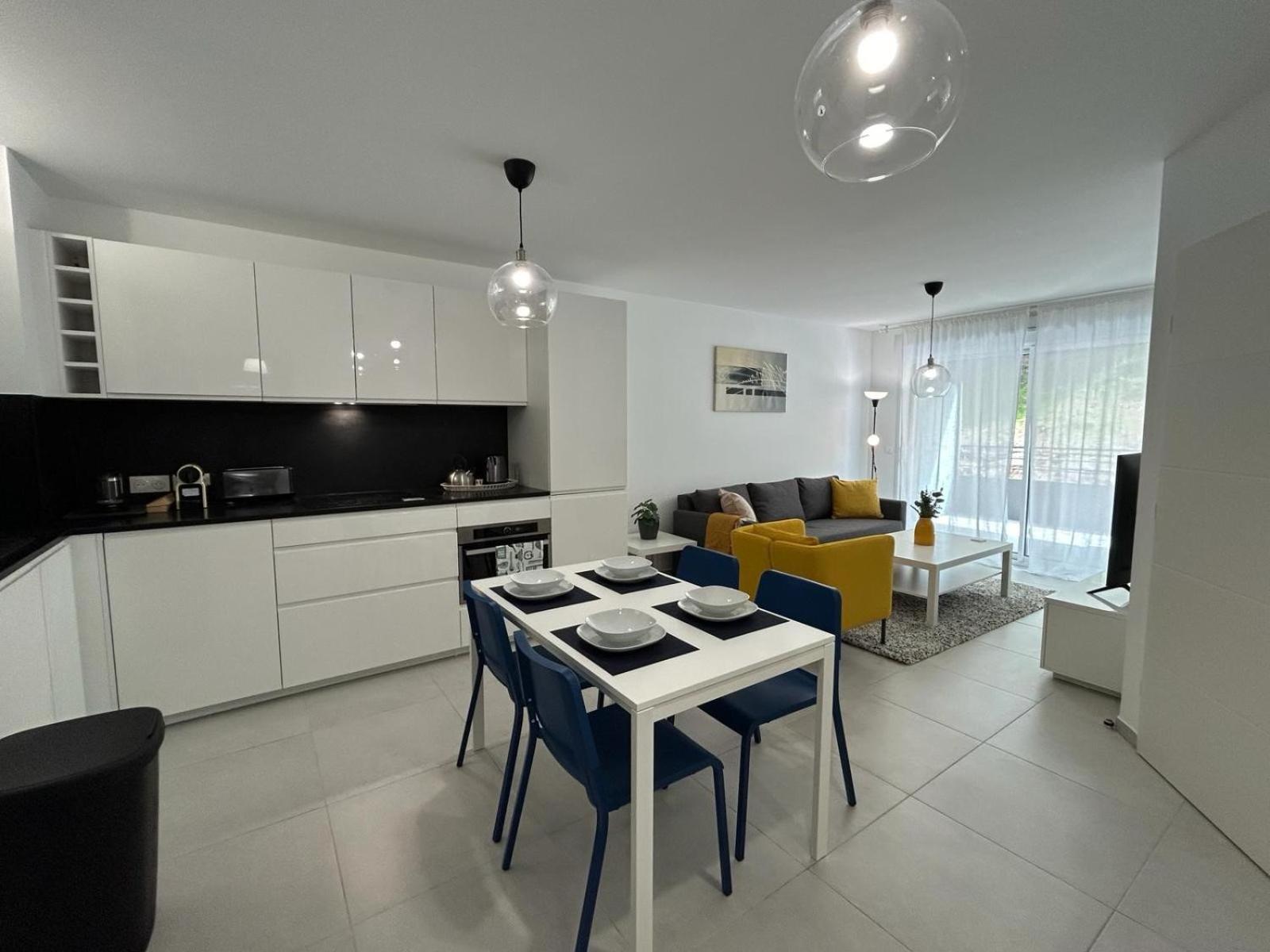 Apartamento Fabron Hills Niza Exterior foto